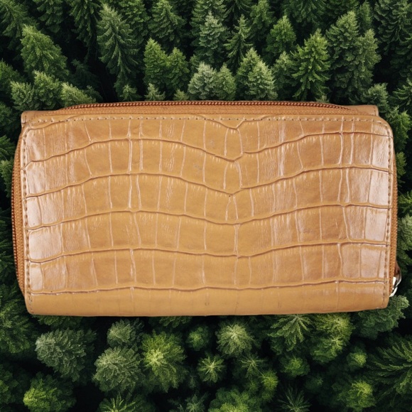 prada crocodile skin tri-fold wallet - Picture 2 of 5